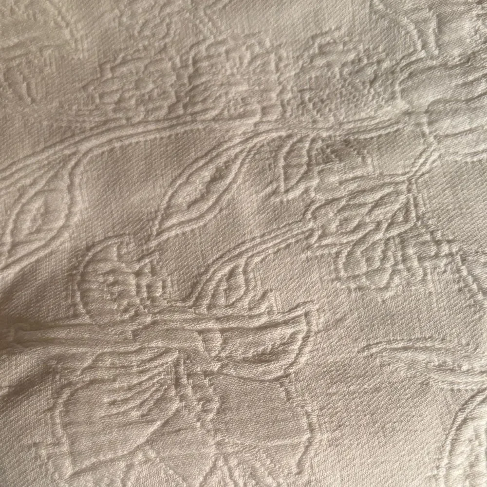 Land's End Matelasse floral Heavy Cotton Duvet Cover button tie White King Size